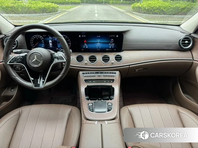 Mercedes-Benz E-class 2023 Черный из Китая, фото 5