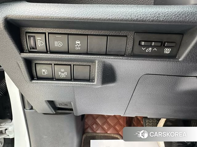 Toyota Saina id 4272897 из Китая 18