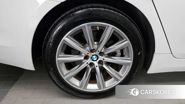 BMW 5 Series (G30) id 3434377 из Кореи 15