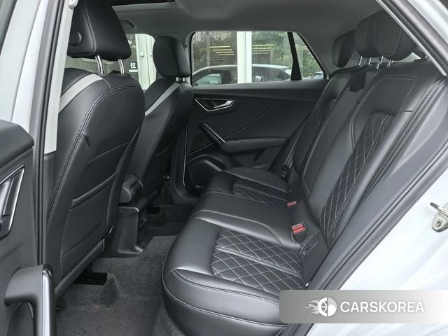 Audi Q2L id 4260150 из Китая 8