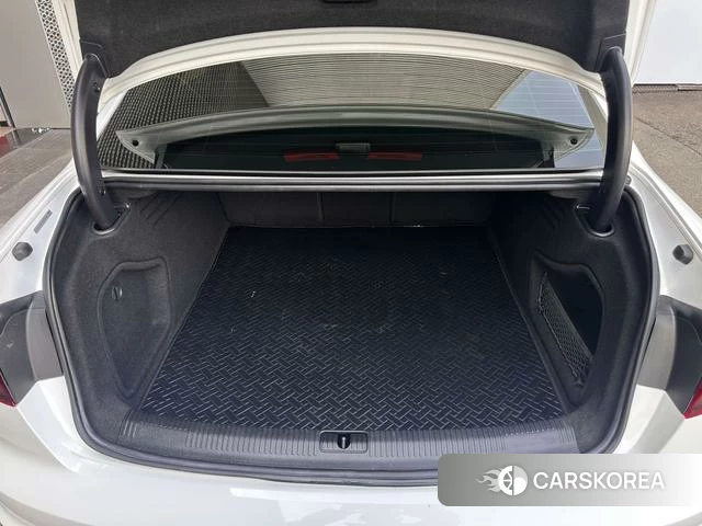Audi A4L id 4216814 из Китая 11