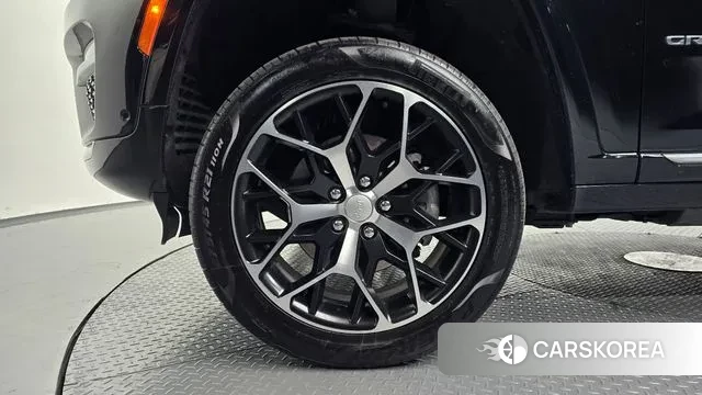 Jeep Grand Cherokee (WL) id 3487239 из Кореи 15