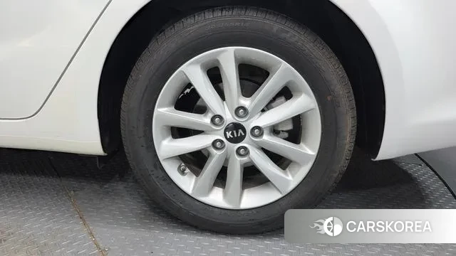 Kia The New K3 id 3728785 из Кореи 15