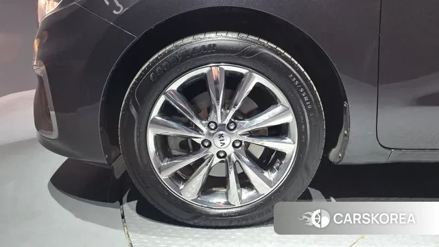 Kia The New Carnival id 3713662 из Кореи 15