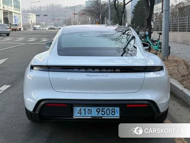 Porsche Taycan id 3596311 из Кореи 15