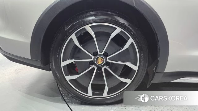 Porsche Taycan id 4528846 из Кореи 31