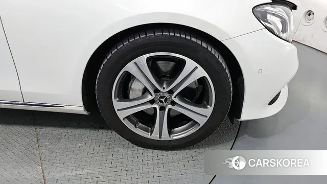 Mercedes-Benz E-Class W213 id 3330634 из Кореи 15