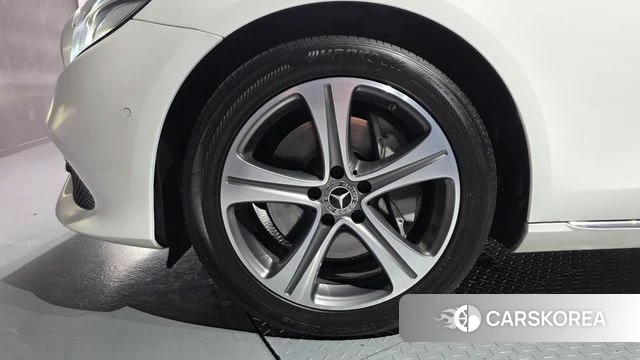 Mercedes-Benz E-Class W213 id 4543608 из Кореи 26