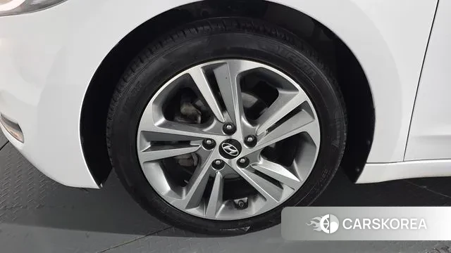 Hyundai Avante AD id 3429511 из Кореи 15