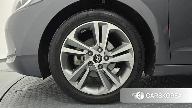 Hyundai Avante AD id 4447978 из Кореи 15