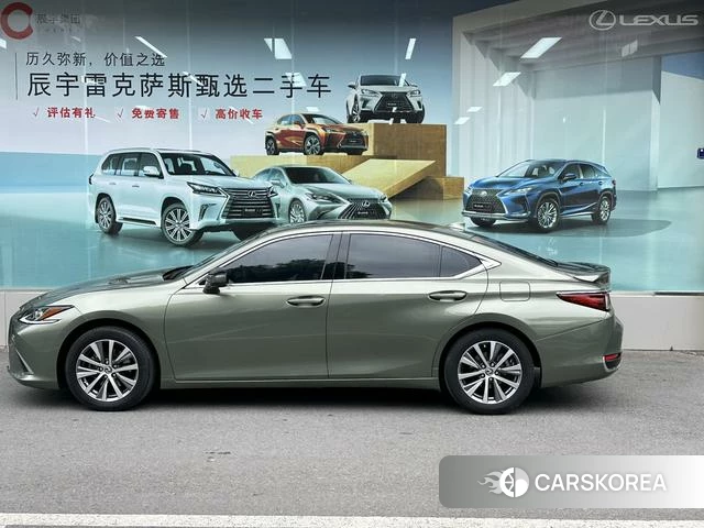 Lexus ES id 4279272 из Китая 17