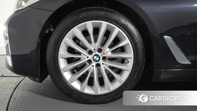 BMW 5 Series (G30) id 3524090 из Кореи 15