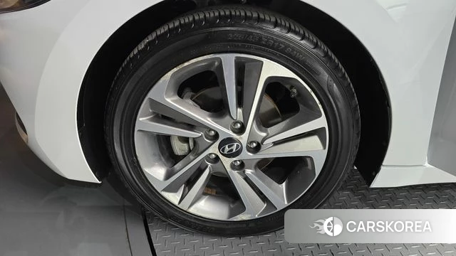 Hyundai Avante AD id 4339886 из Кореи 25
