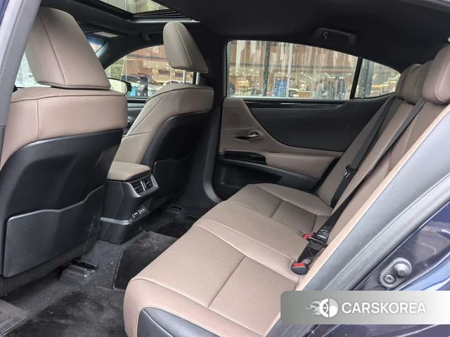 Lexus ES id 4209815 из Китая 12