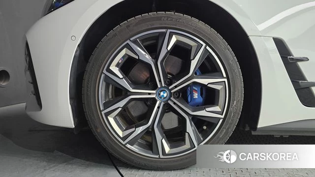 BMW i4 id 4223625 из Кореи 30