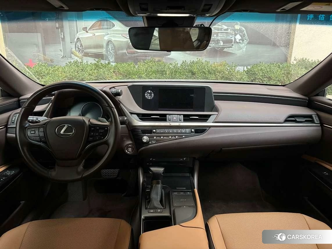 Lexus ES id 4440517 из Китая 10