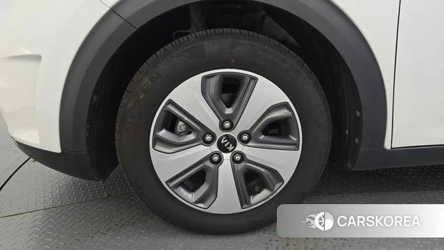 Kia Niro id 4937688 из Кореи 15