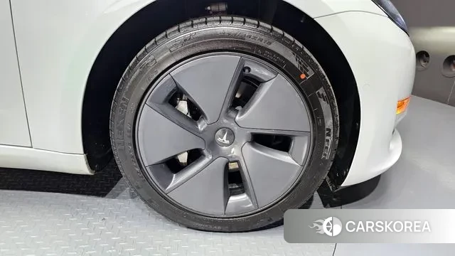 Tesla Model 3 id 3378398 из Кореи 15