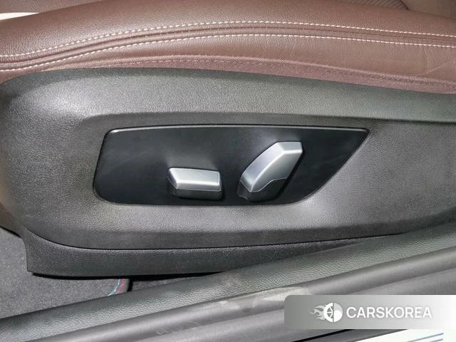 BMW 5 series PHEV id 4333344 из Китая 25