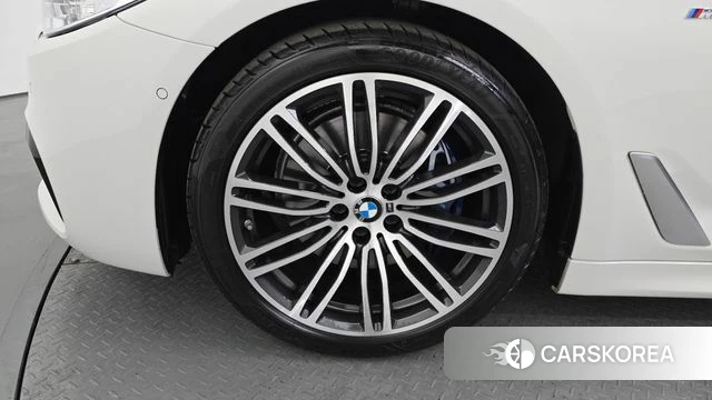 BMW 5 Series (G30) id 4180097 из Кореи 15