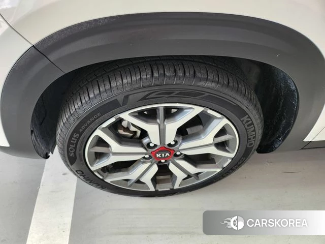 Kia Seltos id 4625936 из Кореи 15