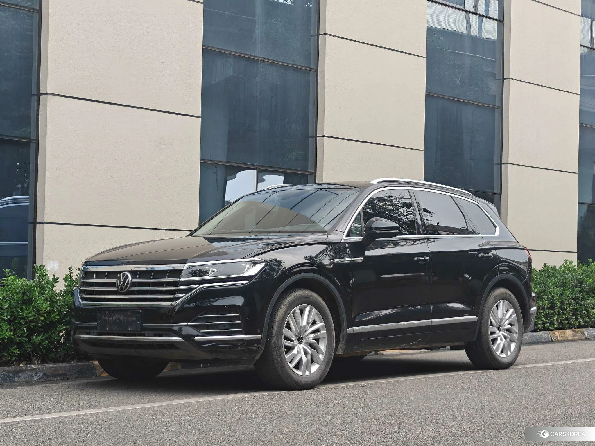Volkswagen Touareg id 4421086 из Китая 13