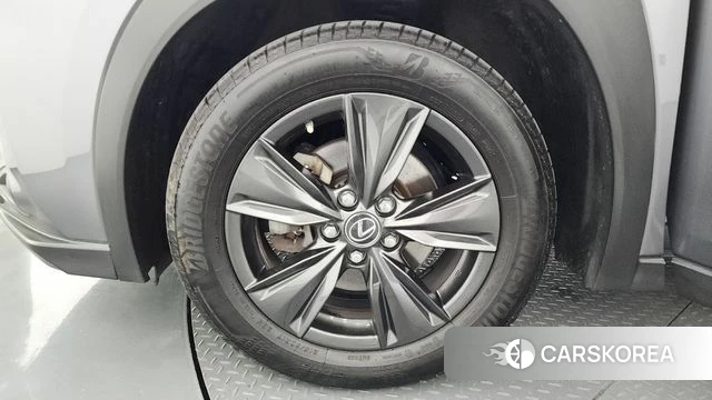 Lexus UX250h id 4331455 из Кореи 31