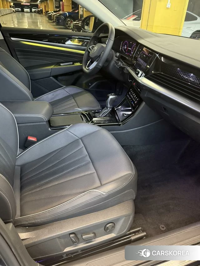 Volkswagen Passat id 4278615 из Китая 15