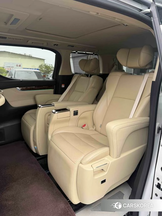 Toyota Elfa id 4276596 из Китая 7