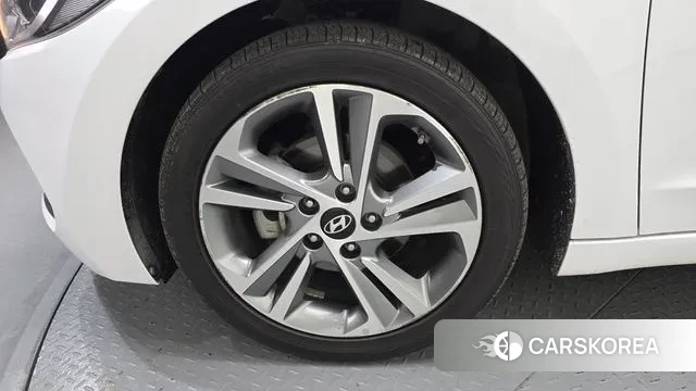 Hyundai Avante AD id 3469963 из Кореи 15