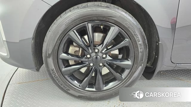 Kia The New Carnival id 4873280 из Кореи 28