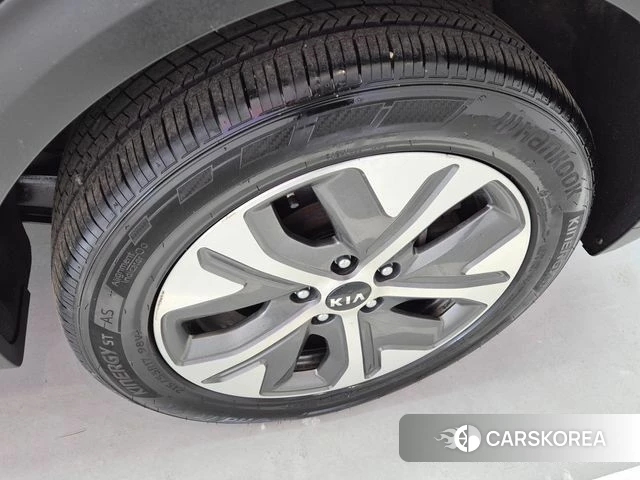 Kia Niro EV id 4317517 из Кореи 13
