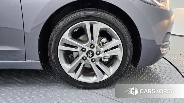 Hyundai Avante AD id 3599074 из Кореи 15