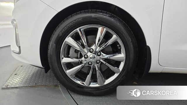 Kia The New Carnival id 4233117 из Кореи 28