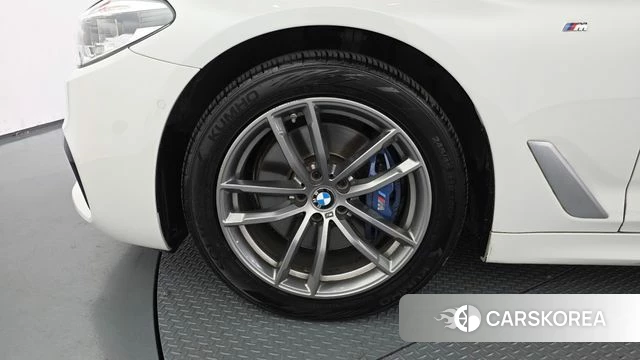BMW 5 Series (G30) id 4286348 из Кореи 27