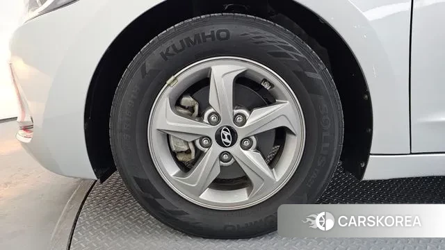 Hyundai Avante AD id 3622573 из Кореи 15