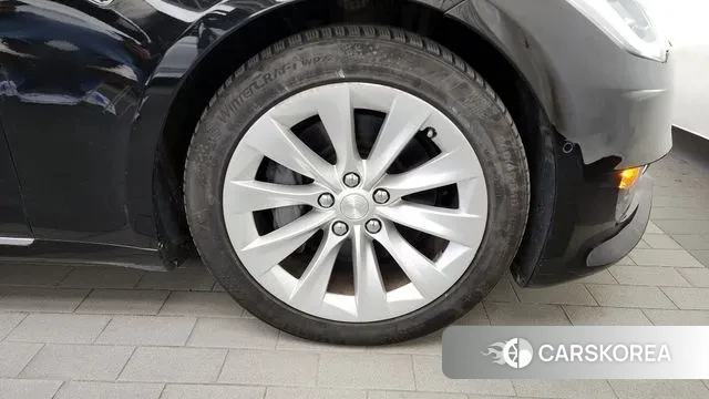 Tesla Model S id 3434559 из Кореи 15