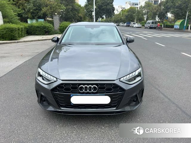 Audi A4L 2023 Темно-серый из Китая, фото 5