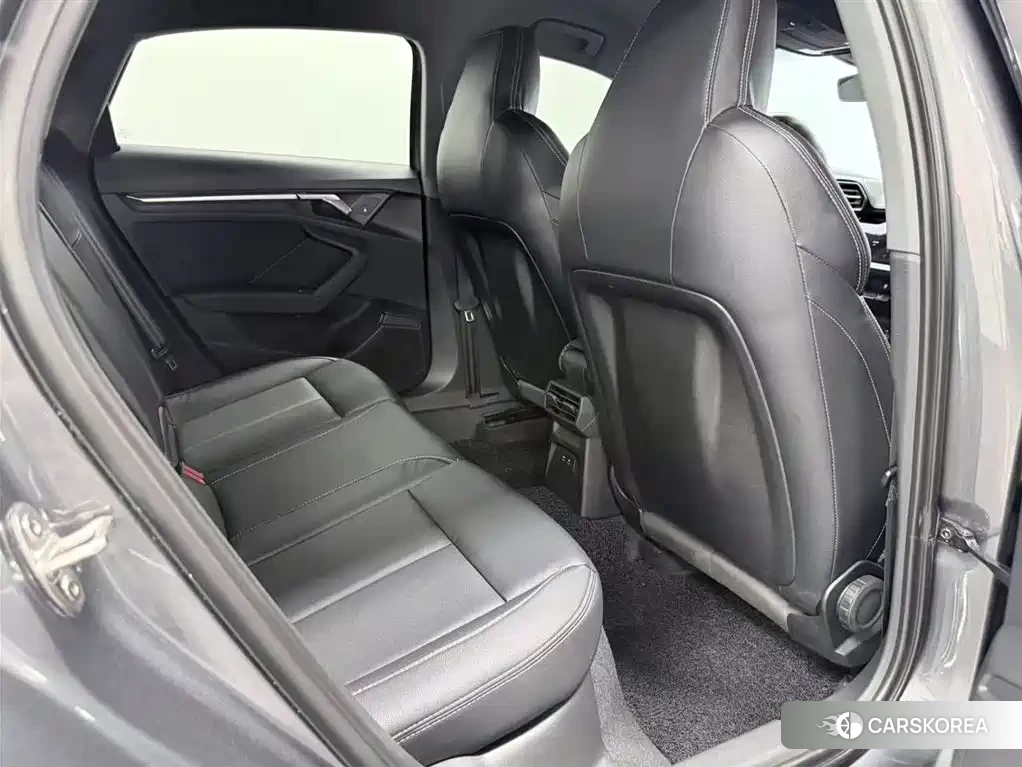 Audi A3 2022 Silver/gray из Китая, фото 5