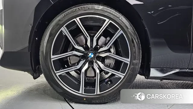 BMW 7 Series (G70) id 3359439 из Кореи 15