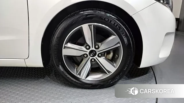 Kia The New K3 id 3308275 из Кореи 15