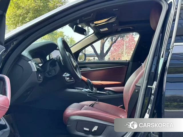 BMW 5 series 2022 Черный из Китая, фото 5