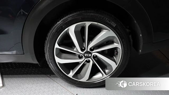 Kia Niro id 3905919 из Кореи 15