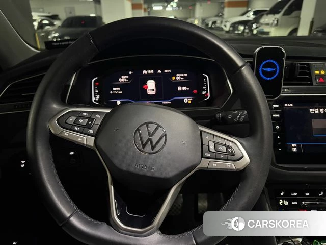 Volkswagen Tiguan second Generation 2021 Белый из Кореи, фото 5