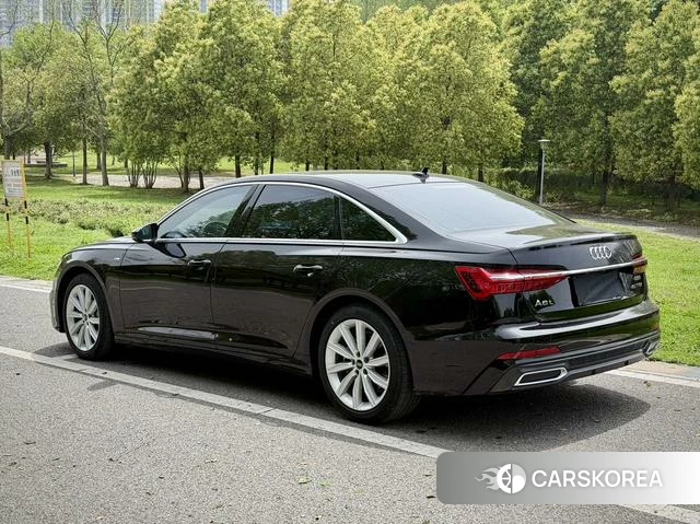Audi A6L 2022 Черный из Китая, фото 6