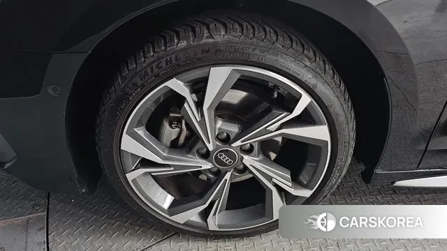 Audi A3 (8Y) id 3649372 из Кореи 15