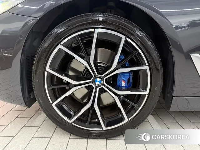 BMW 5 Series (G30) id 3487591 из Кореи 14