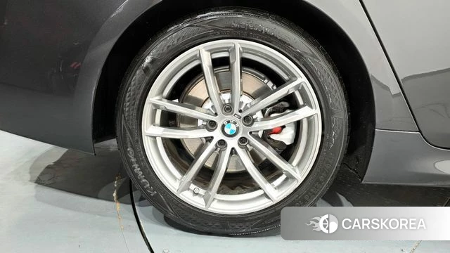 BMW 5 Series (G30) id 4304412 из Кореи 29