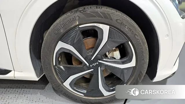 Kia EV6 id 3421632 из Кореи 15