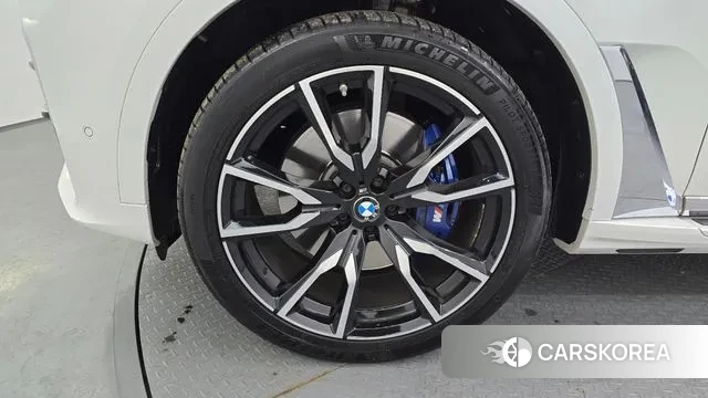 BMW X7 (G07) id 3572982 из Кореи 15